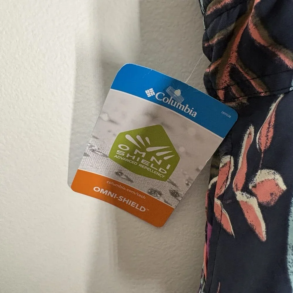 Columbia Women XXL Outdoor Hiking Omni-Shield Sandy River Printed Short III NWT - Picture 10 of 13